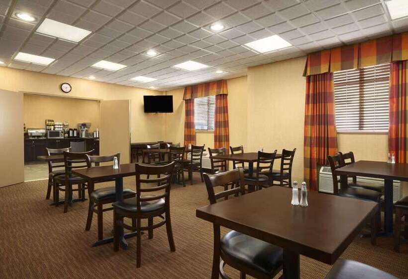 فندق Ramada By Wyndham Surrey/langley