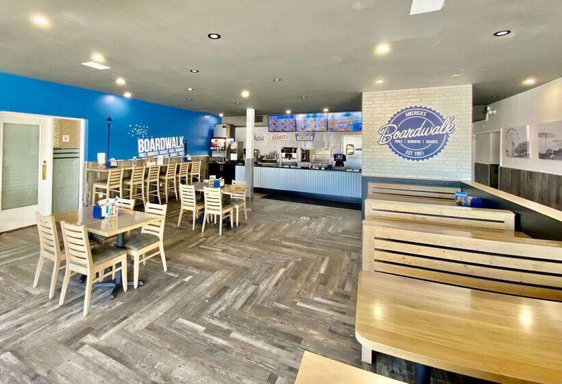 فندق Ramada By Wyndham Whitecourt