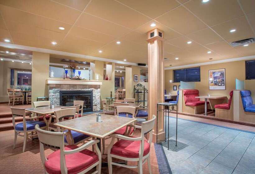 בית מלון כפרי Ramada By Wyndham Williams Lake