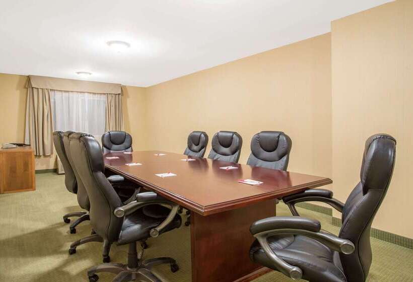 ホテル Ramada By Wyndham Williams Lake