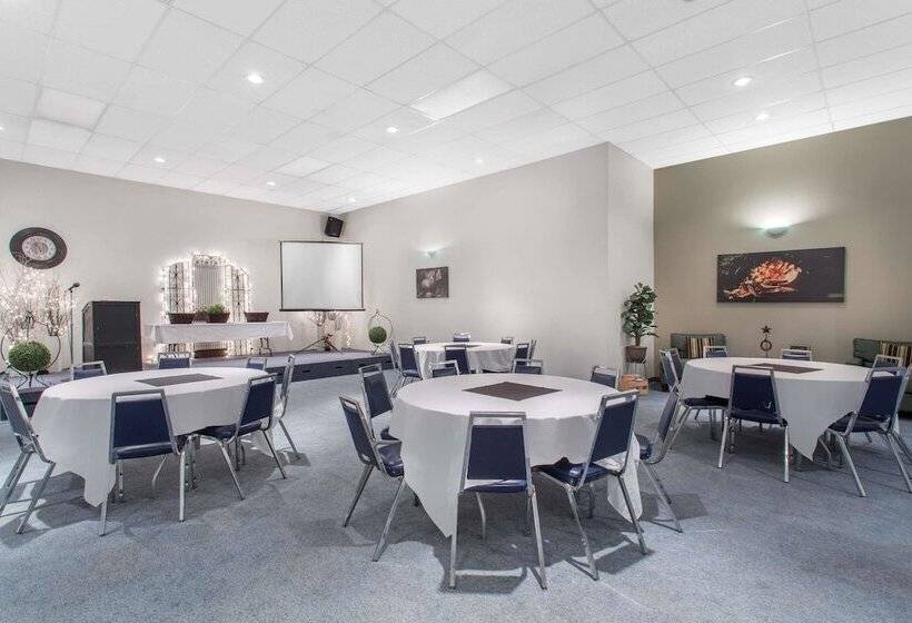 ホテル Ramada By Wyndham Williams Lake