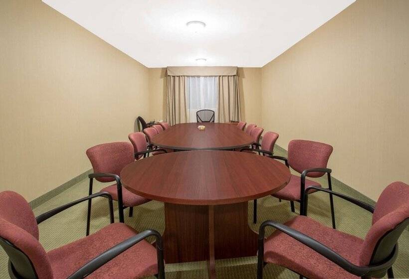 ホテル Ramada By Wyndham Williams Lake