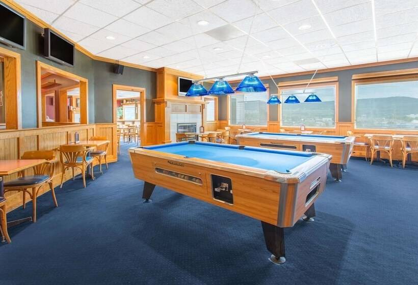 ホテル Ramada By Wyndham Williams Lake