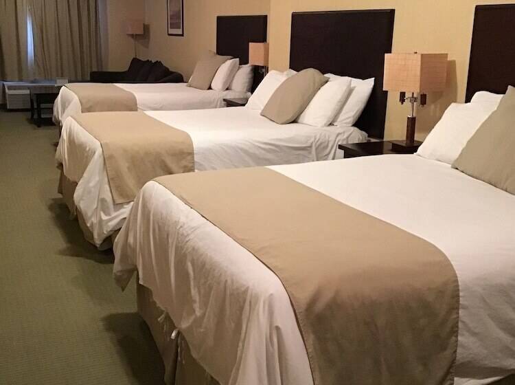 בית מלון כפרי Ramada By Wyndham Williams Lake