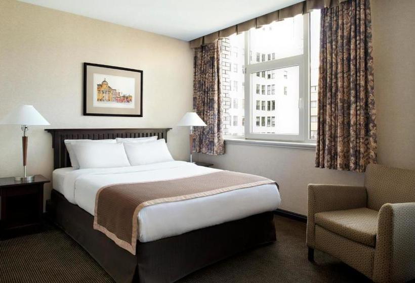 Отель Ramada Limited Downtown Vancouver