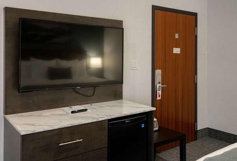 בית מלון כפרי Red Carpet Inn