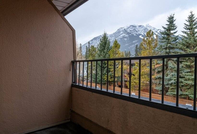 בית מלון כפרי Red Carpet Inn