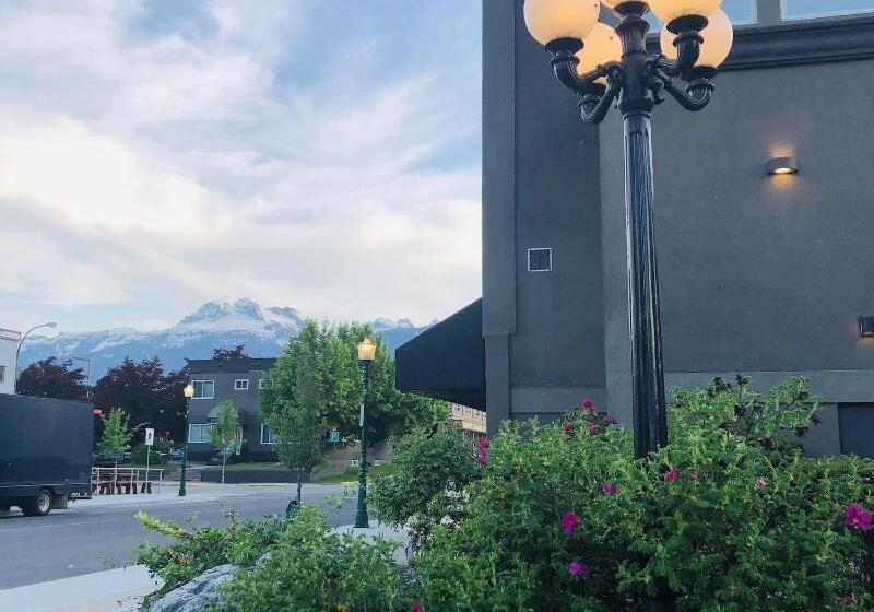 Regent Hotel Revelstoke