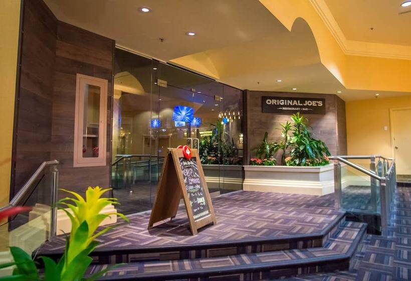 هتل Rosedale On Robson Suite