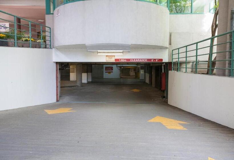 فندق Rosedale On Robson Suite