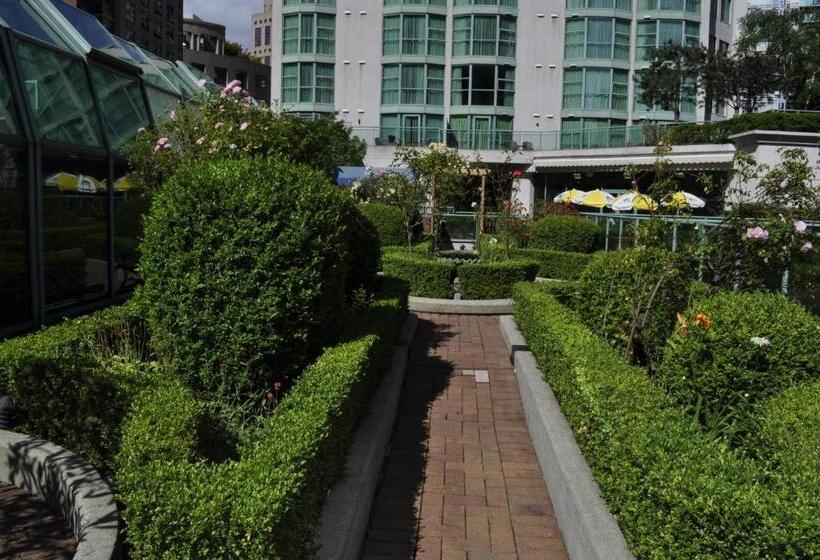 هتل Rosedale On Robson Suite