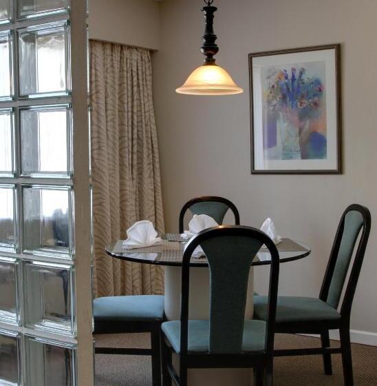 酒店 Rosellen Suites At Stanley Park