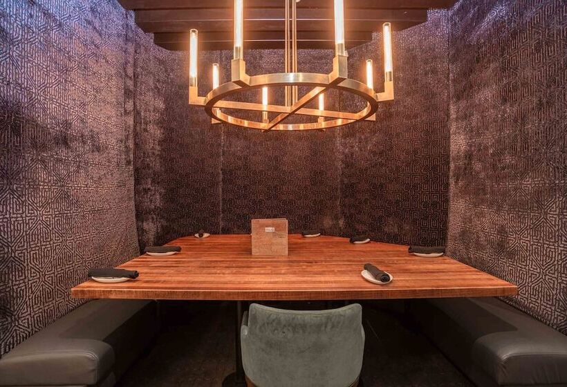 Sandman Hotel Edmonton West