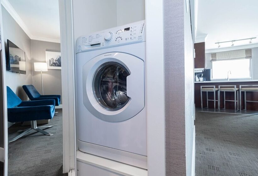 Sandman Hotel Edmonton West