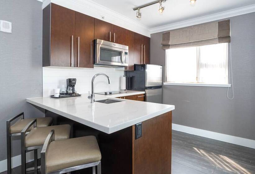 Sandman Hotel Edmonton West