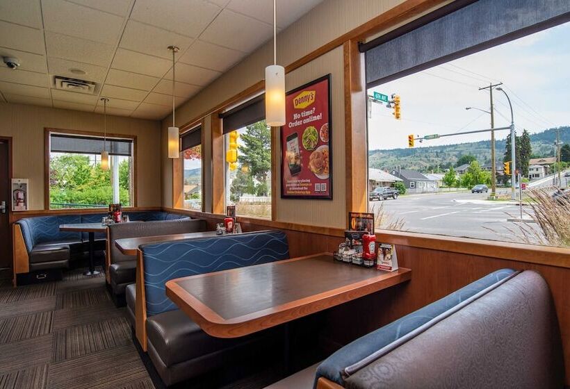 هتل Sandman Inn Kamloops