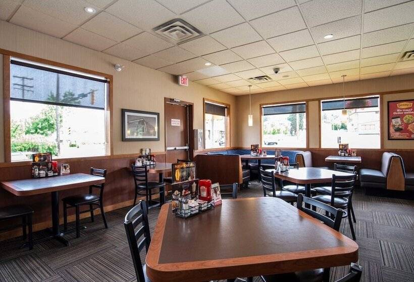 호텔 Sandman Inn Kamloops