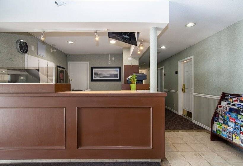 호텔 Sandman Inn Kamloops