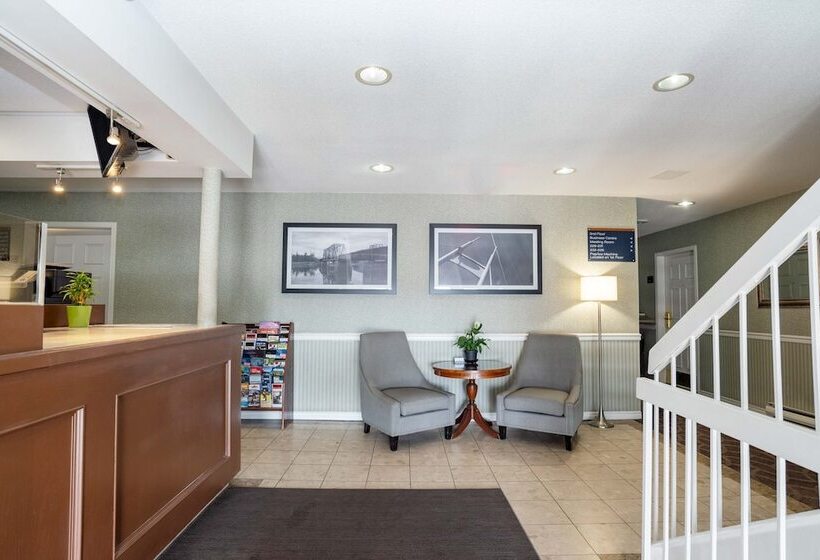هتل Sandman Inn Kamloops