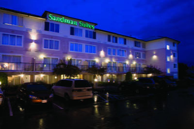 호텔 Sandman Inn Kamloops