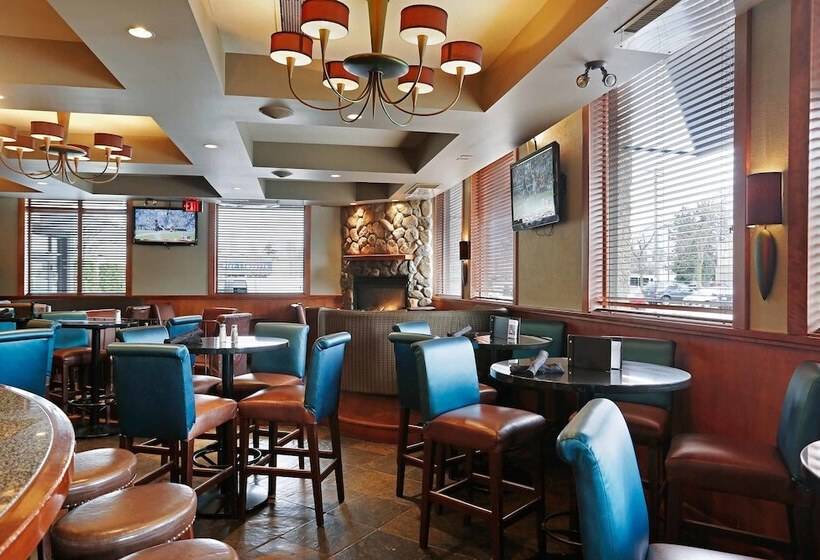 Sandman Hotel Vancouver Airport