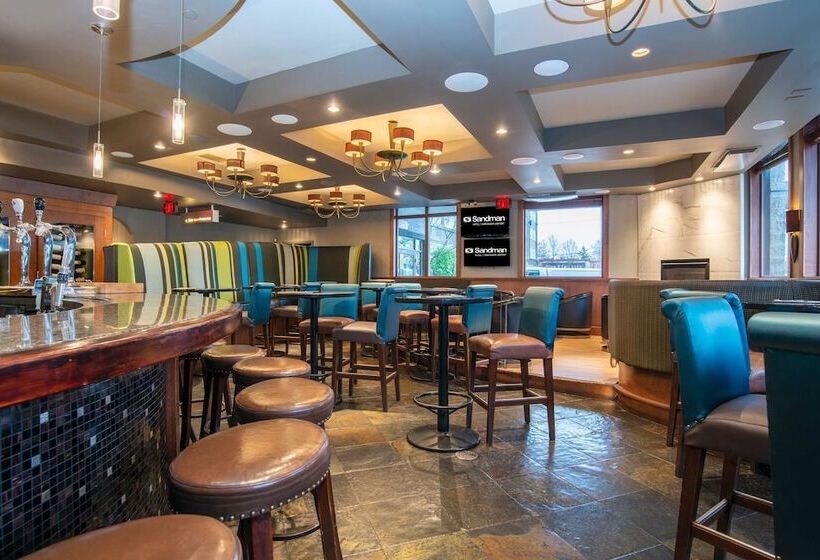 Sandman Hotel Vancouver Airport