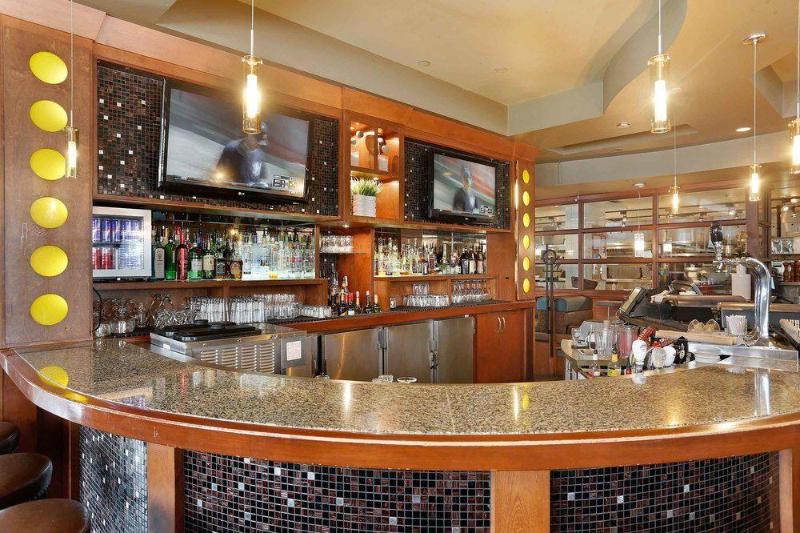 Sandman Hotel Vancouver Airport