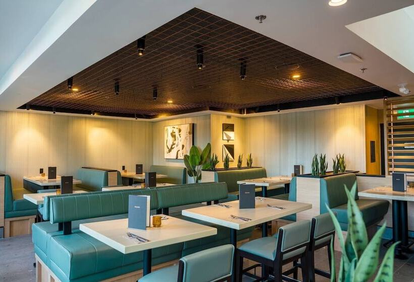 Sandman Hotel Vancouver Downtown