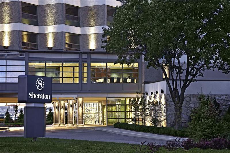 Отель Sheraton Montreal Airport