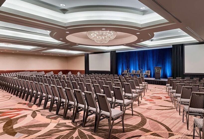 فندق Sheraton Suites Calgary Eau Claire