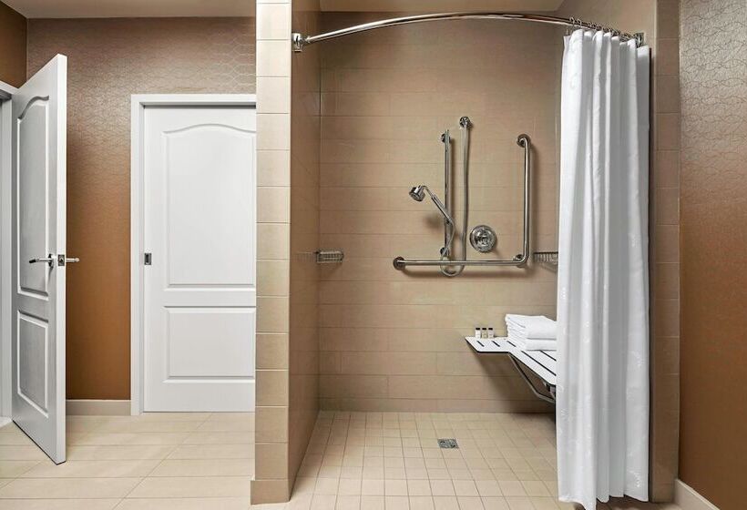 בית מלון כפרי Sheraton Suites Calgary Eau Claire