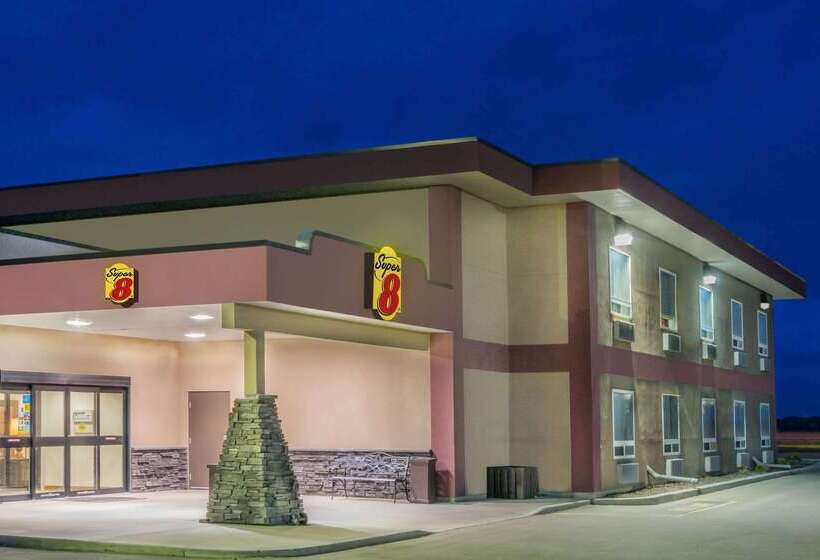 فندق Super 8 By Wyndham Innisfail