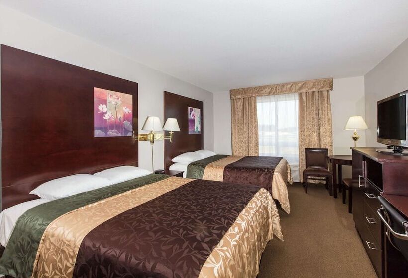 فندق Super 8 By Wyndham Innisfail