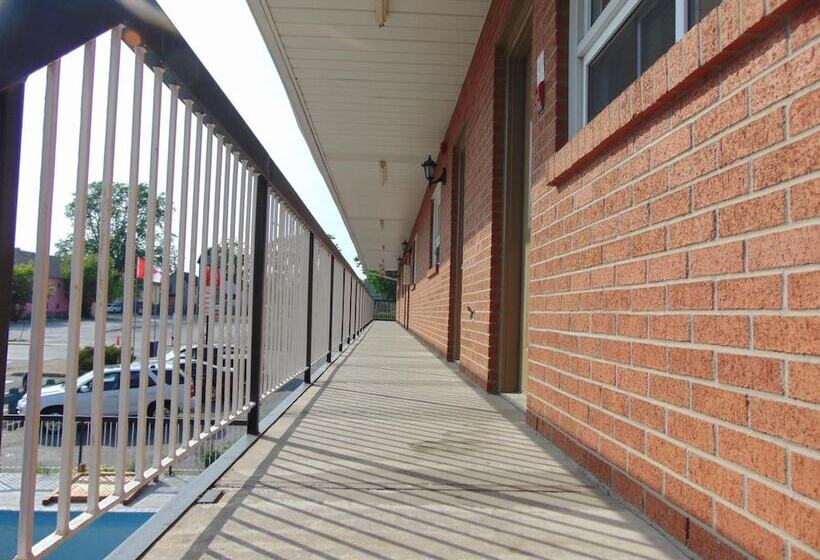 酒店 The Falls Family Lodge