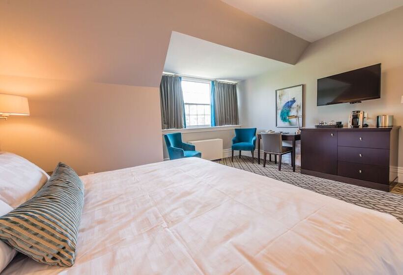 فندق Idlewyld Inn & Spa