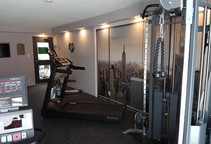 فندق Days Inn By Wyndham Sudbury & Conference Centre