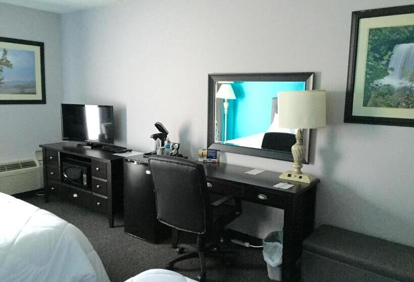 فندق Days Inn By Wyndham Sudbury & Conference Centre