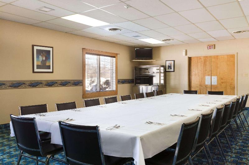 فندق Travel Inn Cochrane