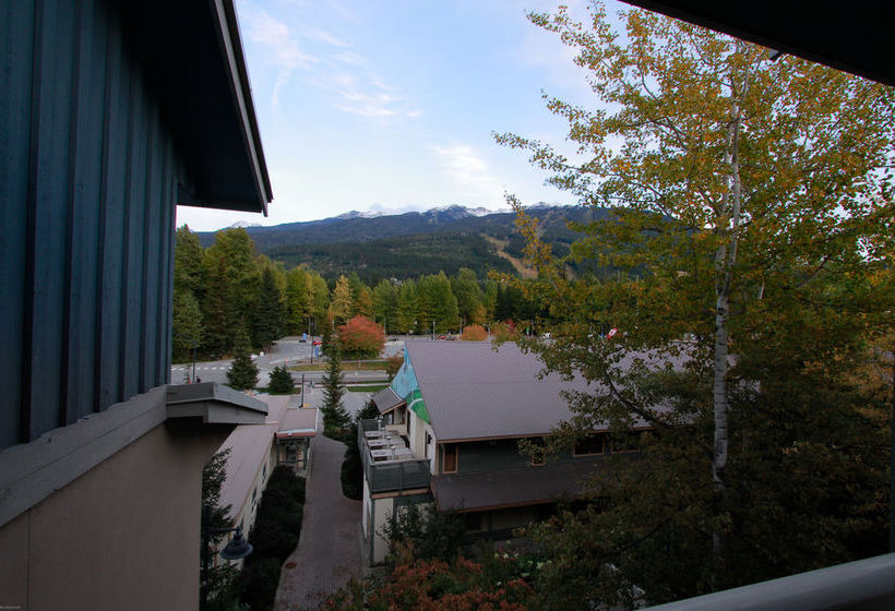 ホテル Town Plaza Suites By Golden Dreams