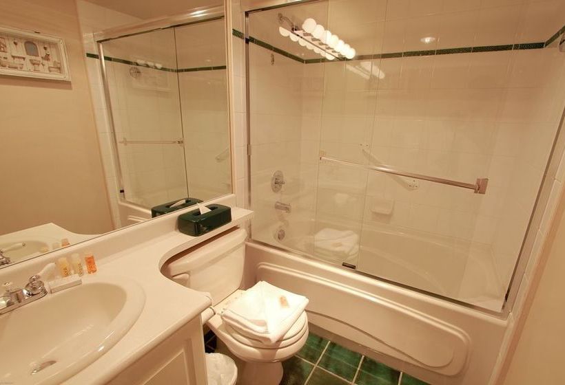 ホテル Town Plaza Suites By Golden Dreams