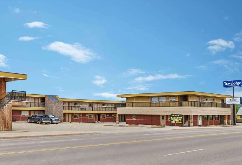 בית מלון כפרי Travelodge By Wyndham Dawson Creek