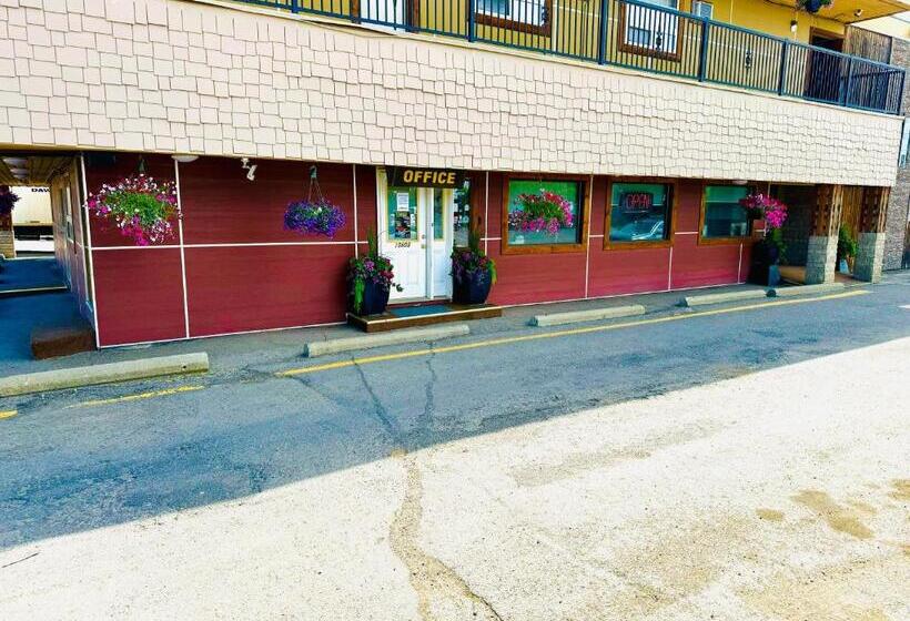בית מלון כפרי Travelodge By Wyndham Dawson Creek