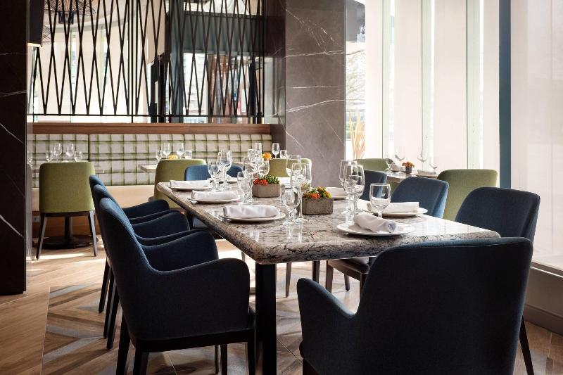 ホテル Vancouver Airport Marriott