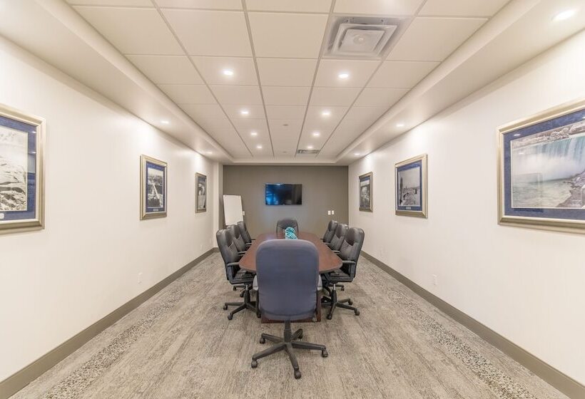 Vittoria Hotel & Suites