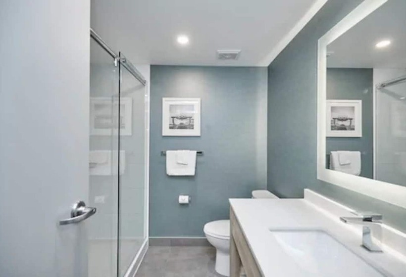 Vittoria Hotel & Suites