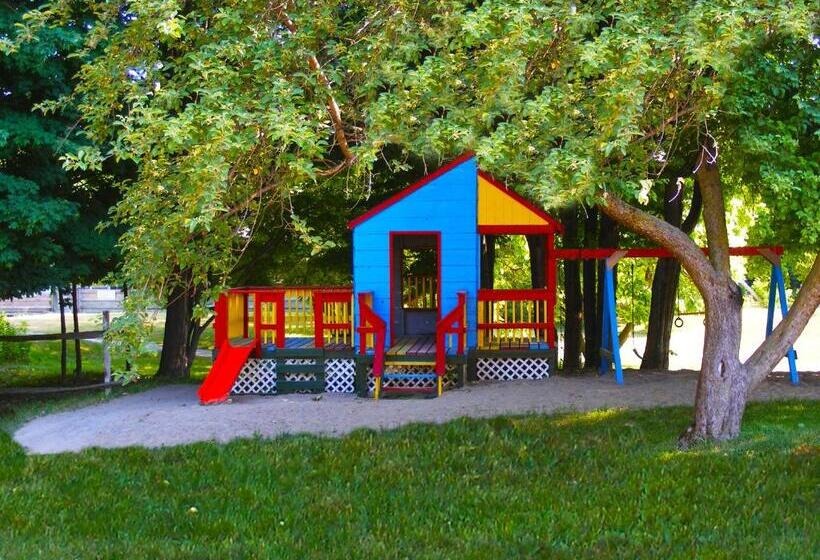 Isaiah Tubbs Resort & Conference Centre