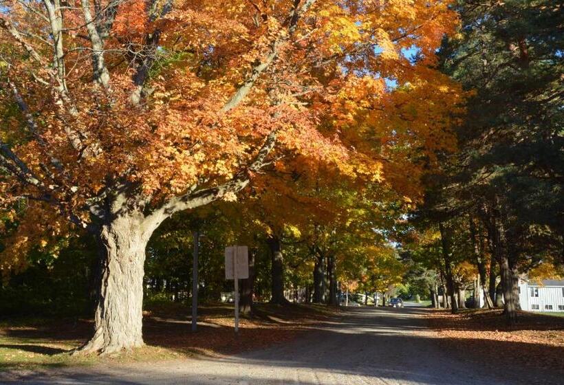 Isaiah Tubbs Resort & Conference Centre