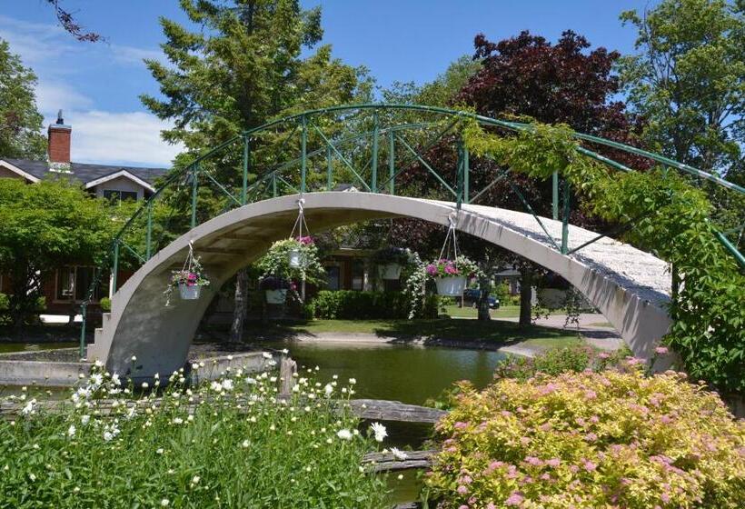 Isaiah Tubbs Resort & Conference Centre