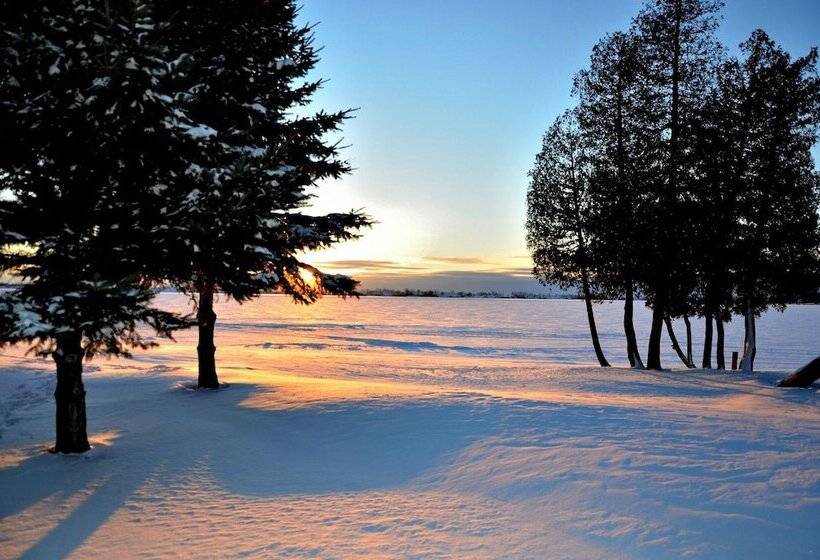 Isaiah Tubbs Resort & Conference Centre