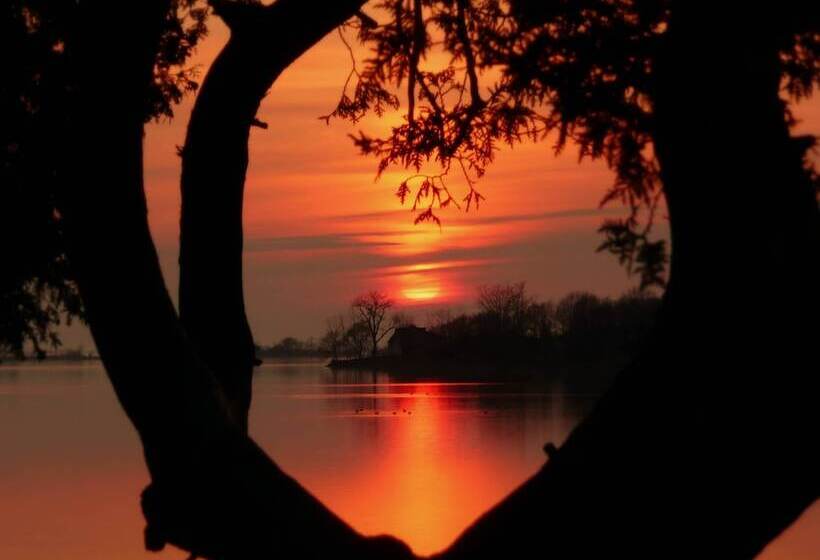 Isaiah Tubbs Resort & Conference Centre